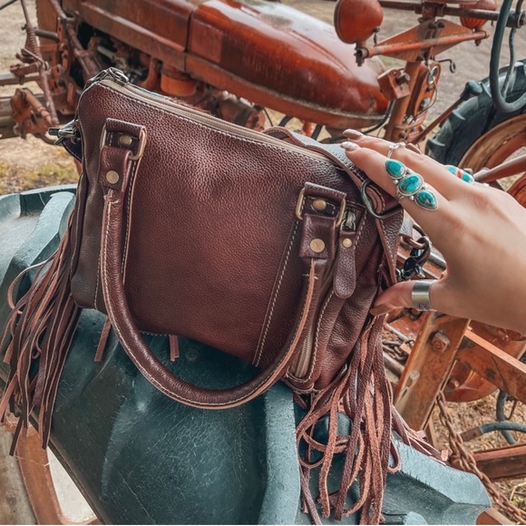 Haute Southern Hyde Fringe Cowhide Crossbody Concealed Carry Purse - Picture 5 of 10